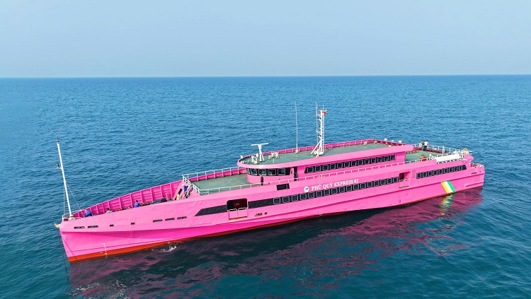 Tàu hồng phú quý express 2 sài gòn - côn đảo